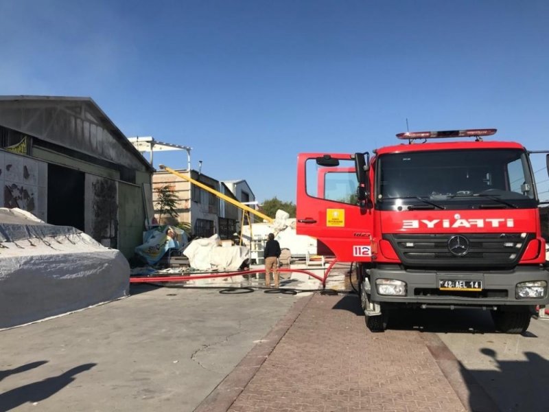 Konya’da Mobilya Deposunda Yangın