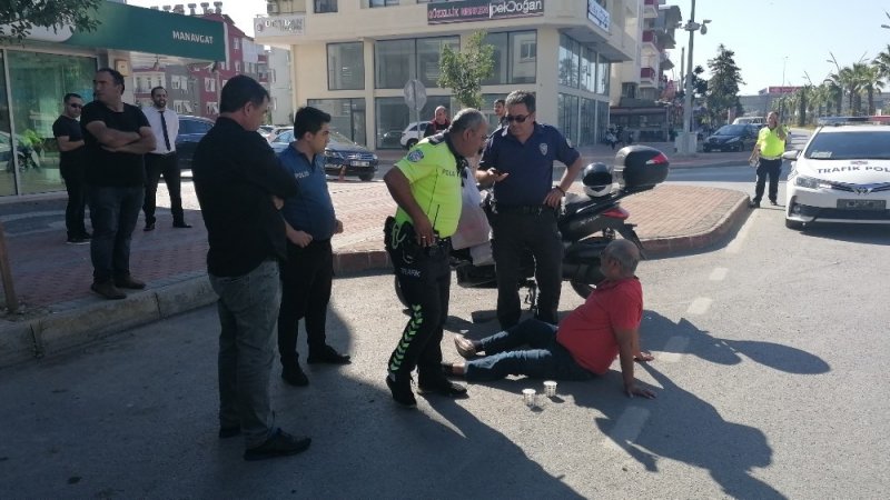 Motosiklet Sürücüsü Kaskı Sayesinde Kazadan Yaralı Kurtuldu