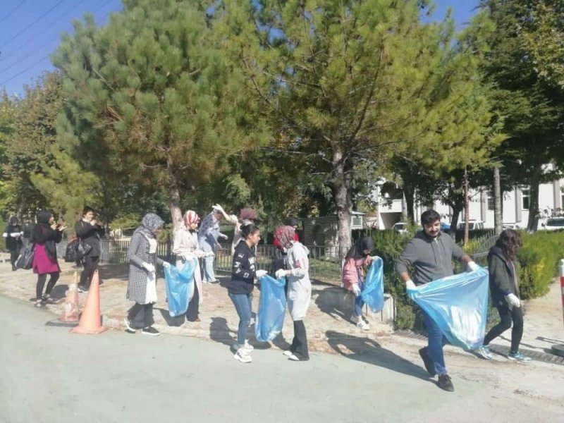 Yüksekokul Öğrencileri Çevre Duyarlılığına Dikkat Çekti