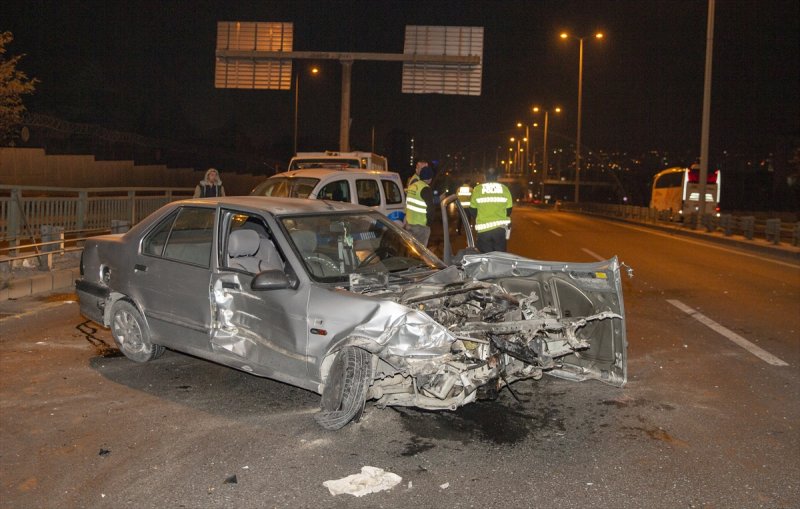 Babasının Otomobilini Kaçıran Genç Kaza Yaptı