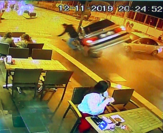 Kaldırımda Bekleyen Bisikletli Dehşeti Yaşadı