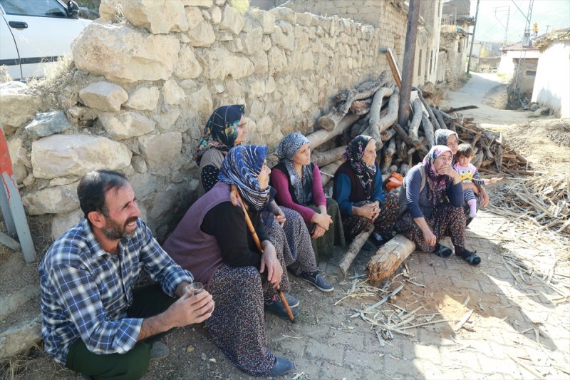 Halkapınar'da Evin Çatısı Çöktü