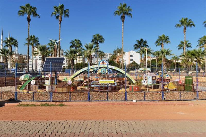 Mersin'de Kedilerin "Miyav Park"ı Yenilendi