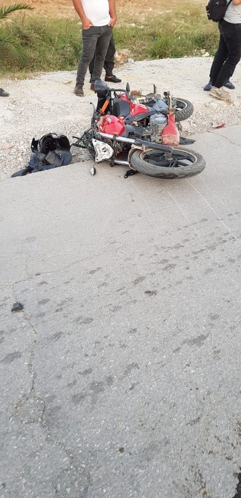 Otomobille Çarpışan Motosikletli Hayatını Kaybetti