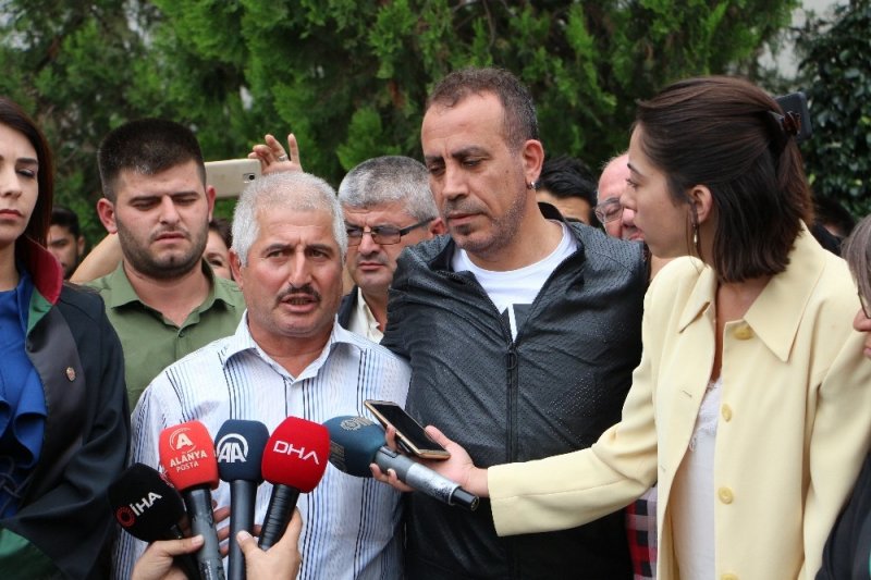 "Şeytan’ın Eline Düştüm" Deyip İntihar Eden Ayşenur Davası Sonrası Babanın İsyanı