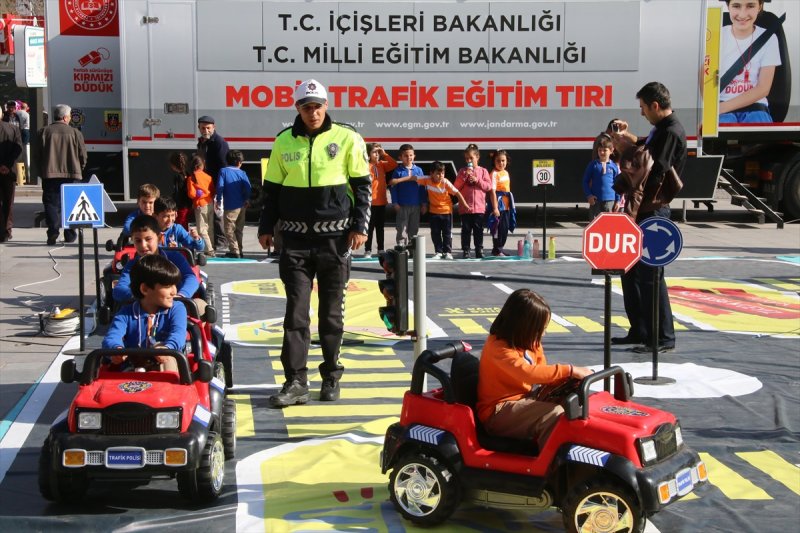 "Mobil Trafik Eğitim Tırı" Aksaray'da