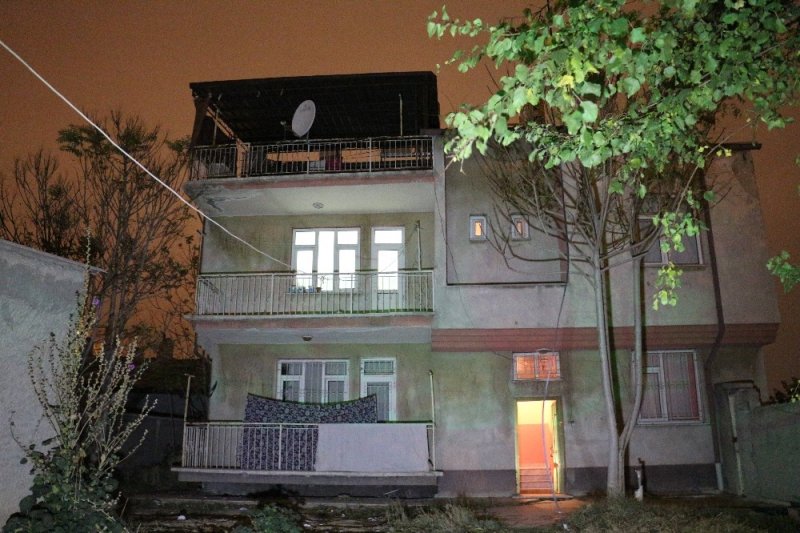 Tartıştığı 20 Yaşındaki Karısını Döverek Öldürdü