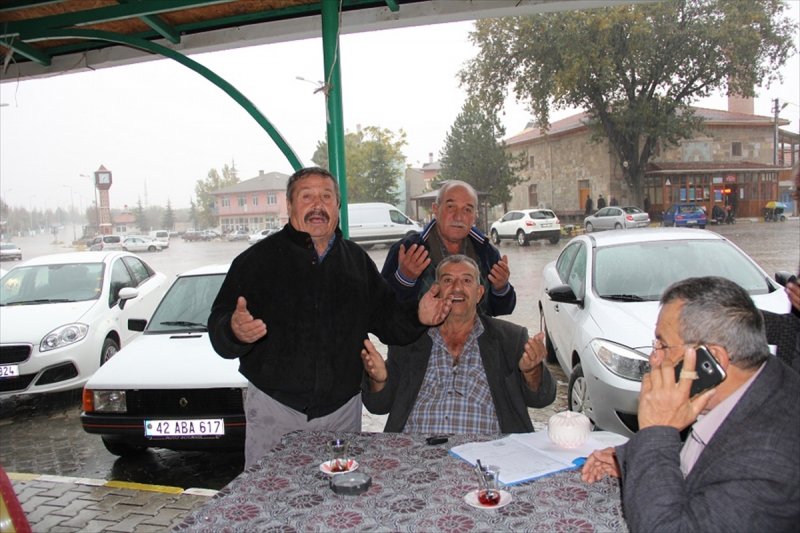 Konya'da Yağmur Çiftçinin Yüzünü Güldürdü