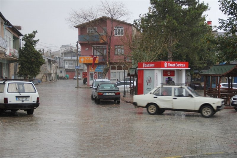 Konya'da Yağmur Çiftçinin Yüzünü Güldürdü