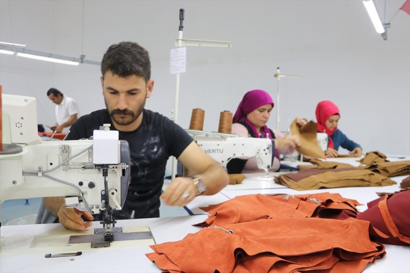 Göktepe'de Tekstil Atölyesi Yeni Geçim Kapısı Oldu