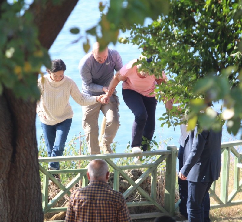 Anne, Kızı Fenalaşınca İntihardan Vazgeçti