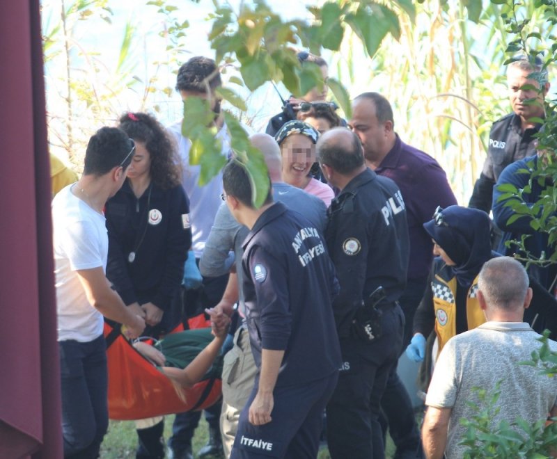 Anne, Kızı Fenalaşınca İntihardan Vazgeçti