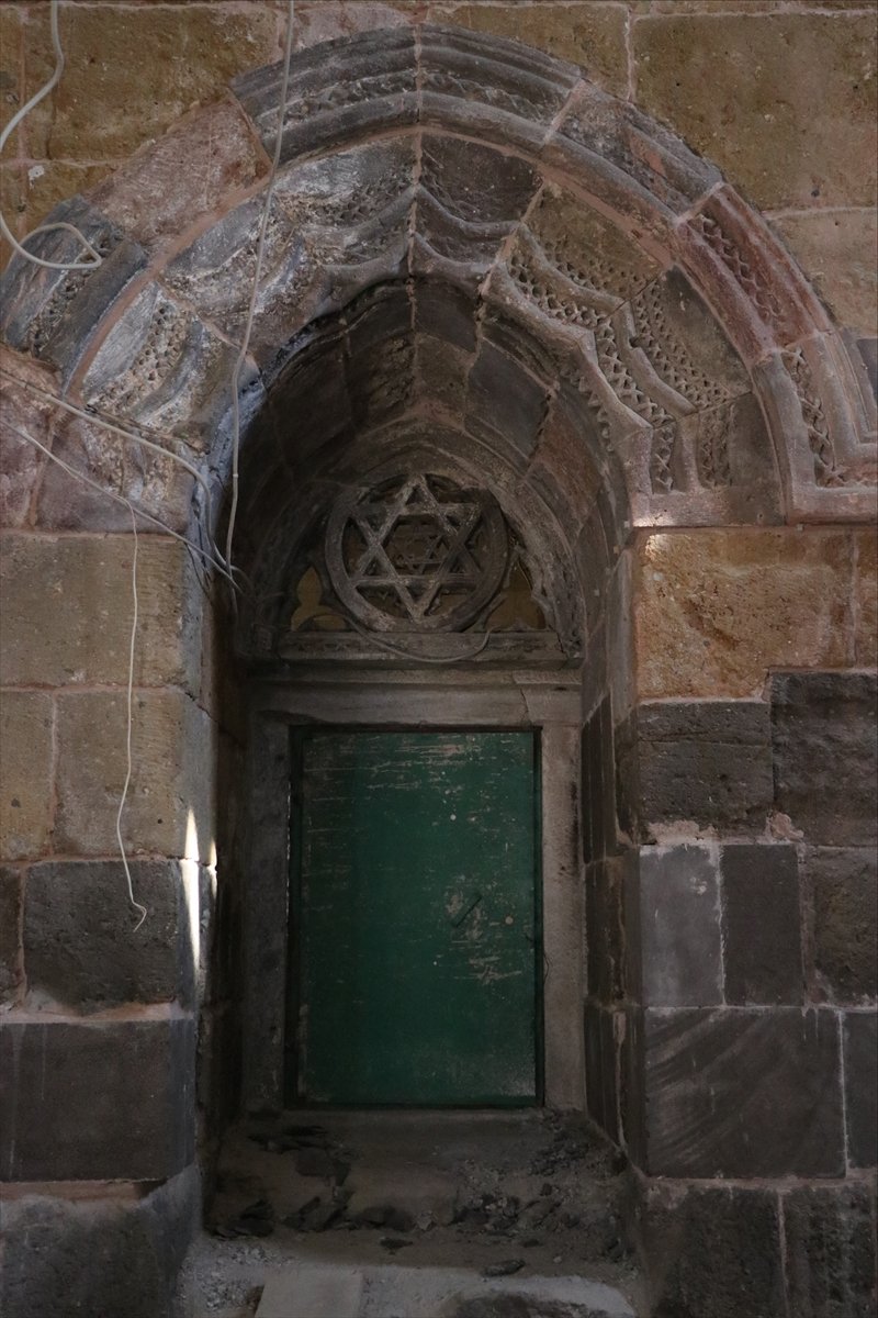 Tarihi Sungurbey Camisi'nin Restorasyonu Sürüyor