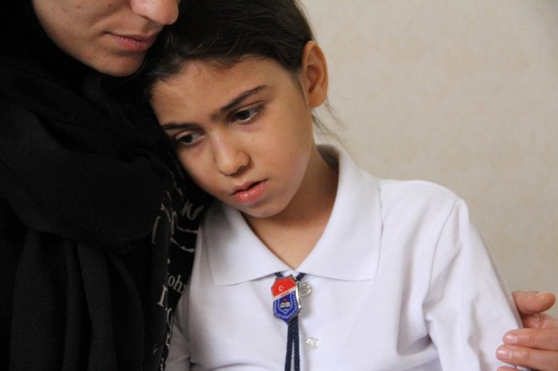 Biri 9, Biri 6 Yaşında Sarı Nokta Hastalığının Pençesine Düştü