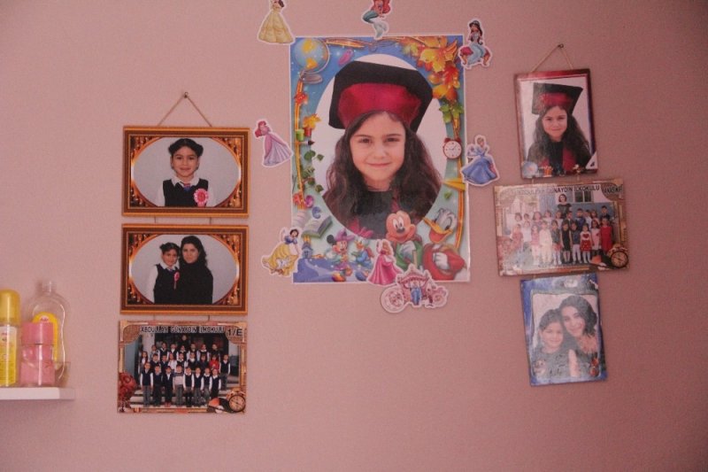 Biri 9, Biri 6 Yaşında Sarı Nokta Hastalığının Pençesine Düştü