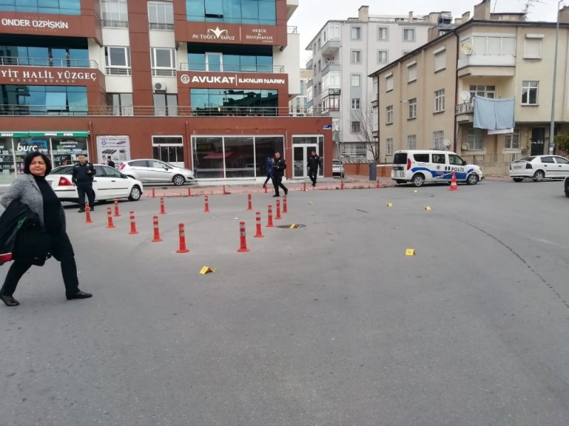 Kendisinden Davacı Olan Kişilere 6 El Ateş Açan Şahıs Kıskıvrak Yakalandı