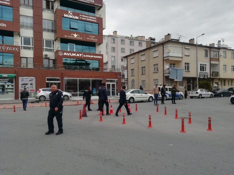 Kendisinden Davacı Olan Kişilere 6 El Ateş Açan Şahıs Kıskıvrak Yakalandı