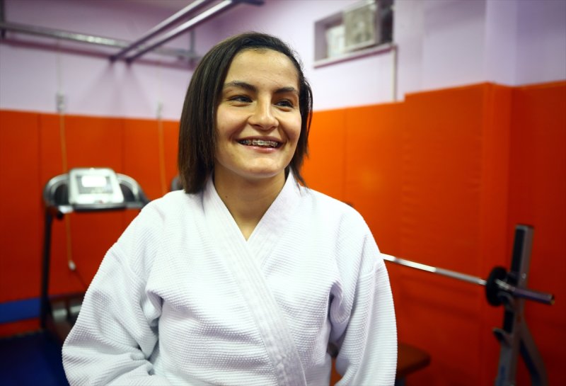 Konyalı Sena "Ju Jitsu"da Dünya Şampiyonu Oldu