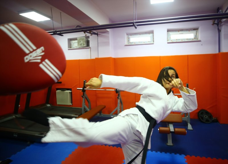 Konyalı Sena "Ju Jitsu"da Dünya Şampiyonu Oldu