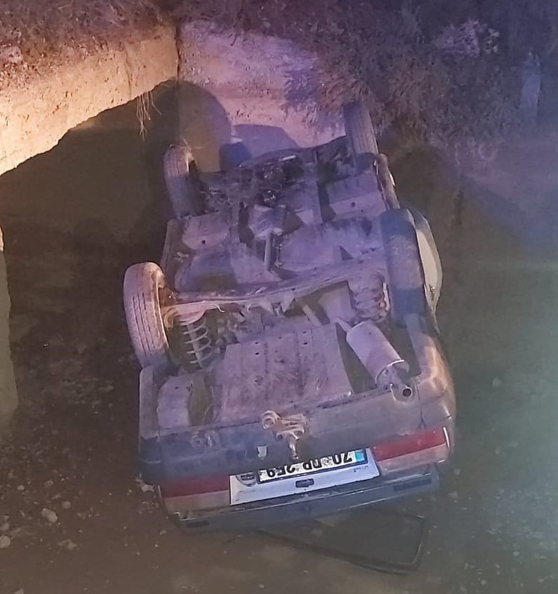 Karaman’da Otomobil Sulama Kanalına Düştü: 3 Yaralı