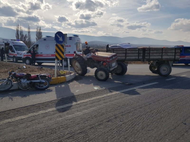 Ereğli'de Motosikletle Traktör Çarpıştı: 1 Ölü, 1 Yaralı