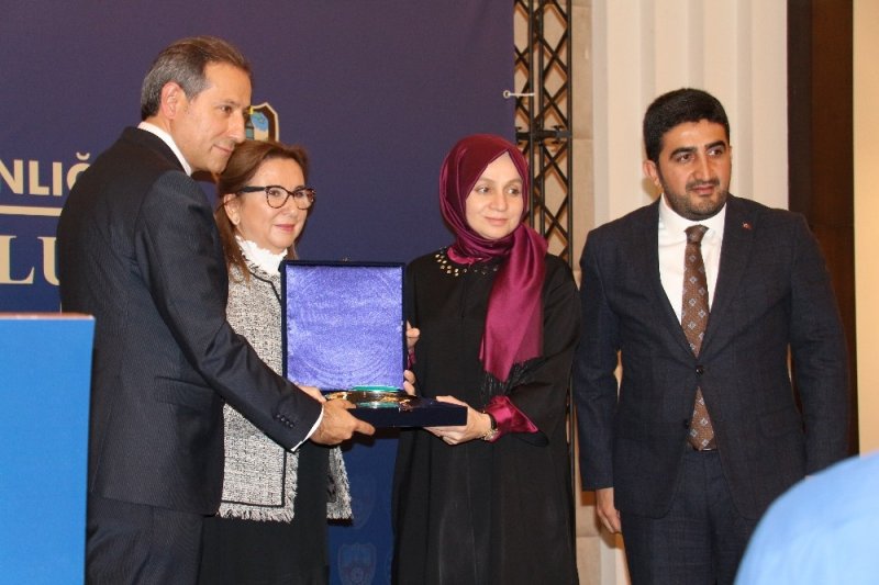 Ticaret Bakanı Ruhsar Pekcan Konya'dan Esnafa Seslendi