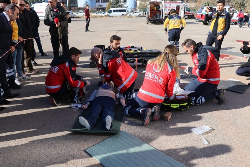 Aksaray’da Sağlıkçılardan Gerçeğini Aratmayan Kaza Tatbikatı