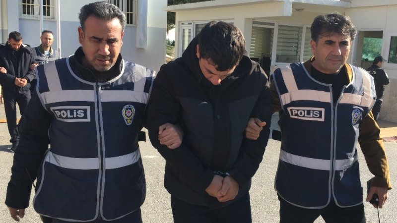 Engellinin Simit Tezgahını Çaldılar