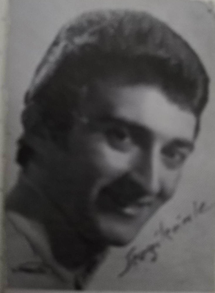 Türk Hal Müziği Sanatçısı Kıraathanede Kalbine Yenik Düştü