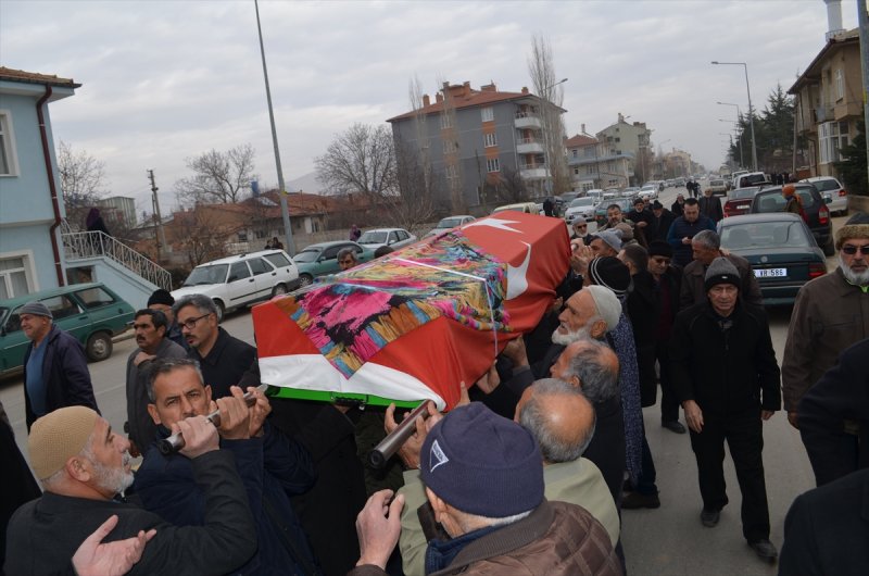 Hollanda'da Öldürülen Kadının Cenazesi Konya'da Toprağa Verildi