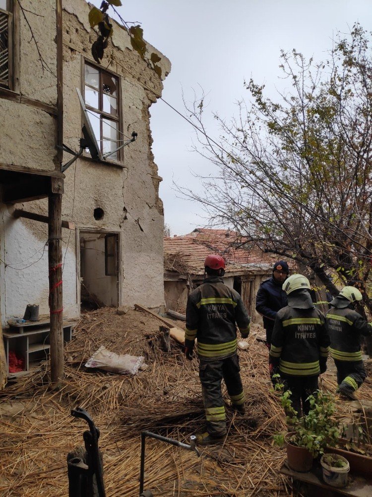 Komüt’ten Yıkılan Ev İle İlgili Açıklama