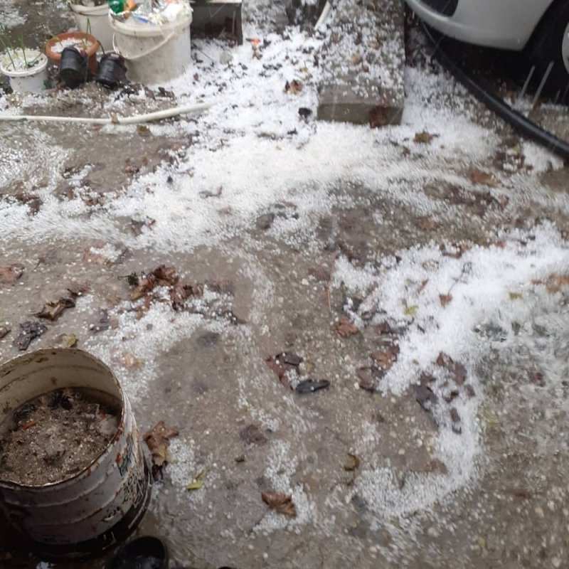 Kaş’ta Fındık Büyüklüğündeki Dolu Yağışı, Bazı Seralara Zarar Verdi