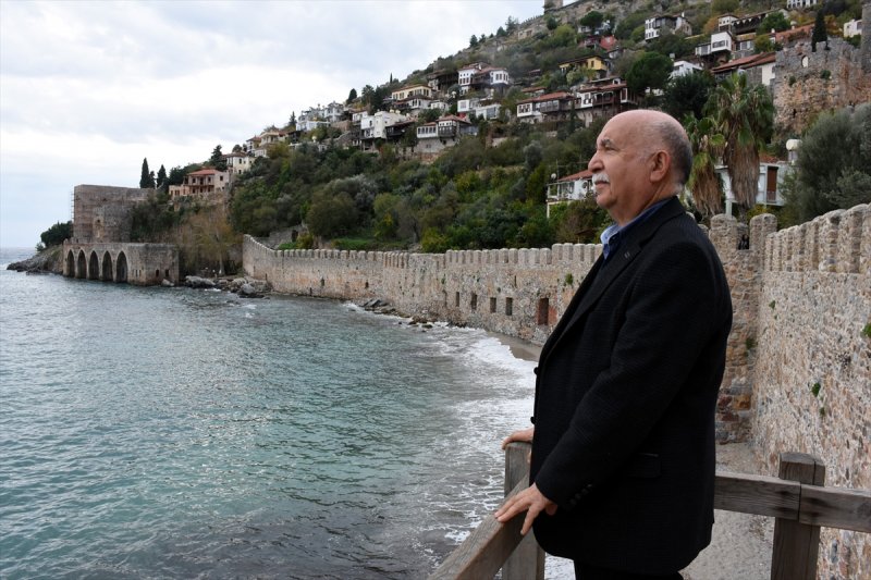 Kansere Çok Sevdiği İşi "Turizm" İle Karşı Koydu