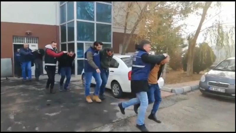 Aksaray'da Göçmen Kaçakçılığı Operasyonunda 5 Tutuklama