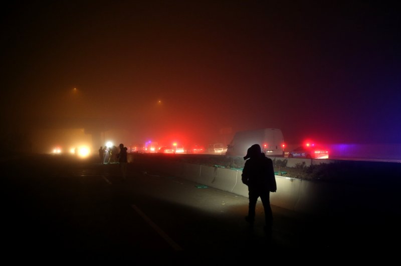 Başkentte Bariyerlere Çarpan Tırın Sürücüsü Öldü