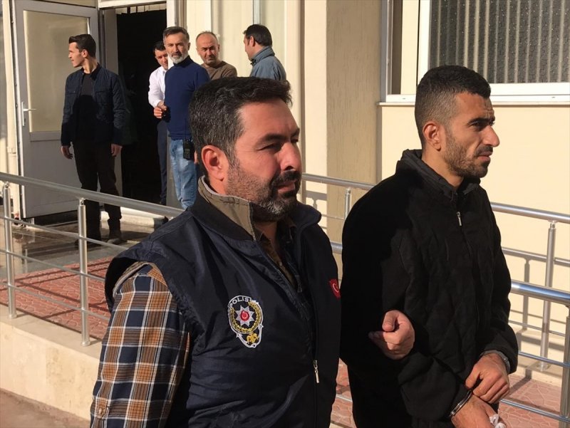 Mersin'de 8 İş Yerinden Hırsızlık Yaptığı İddiasıyla 2 Zanlı Tutuklandı