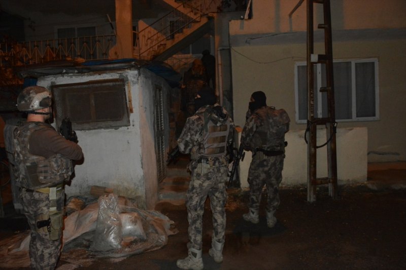 Mersin'de "Torbacı" Operasyonunda 14 Şüpheli Tutuklandı