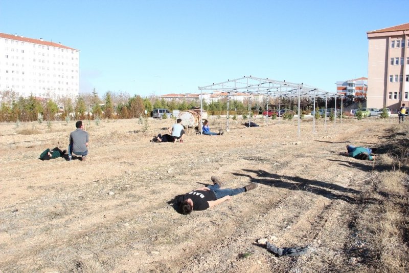 Paramedik Öğrencileri Rallide Yarıştı