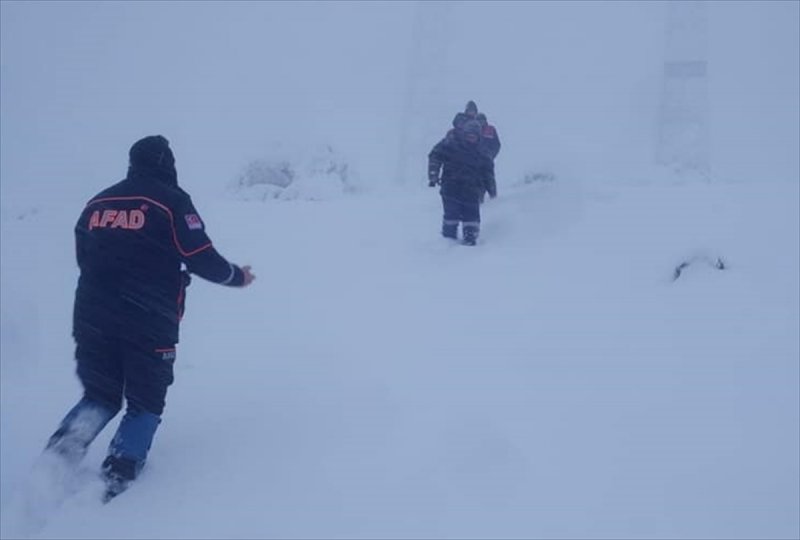 Niğde’de Kar Nedeniyle Dağlık Arazide Mahsur Kalan İşçiler Kurtarıldı