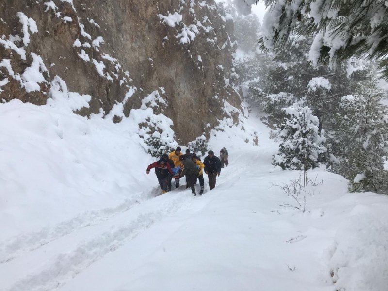 Antalya’da Yaşlı Kadına Kurtarma Operasyonu