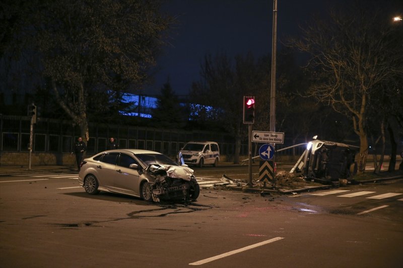 Başkentte Trafik Kazaları: 1 Ölü, 1 Yaralı