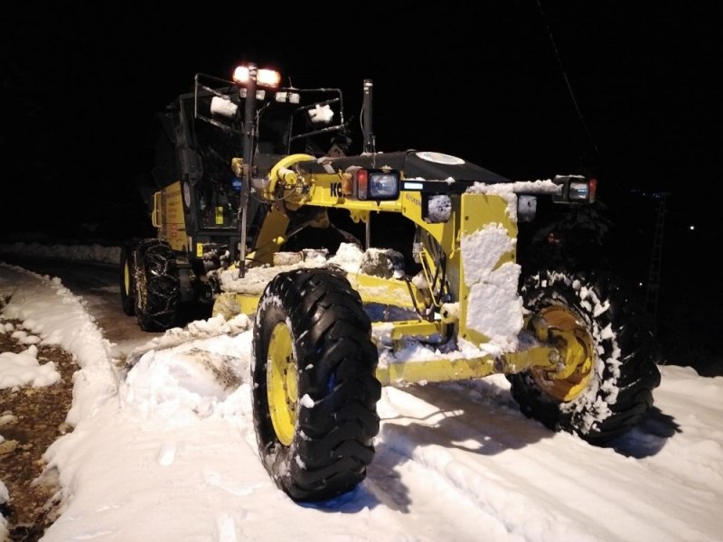 Mersin’in Yüksek Kesimlerinde Karla Mücadele Sürüyor