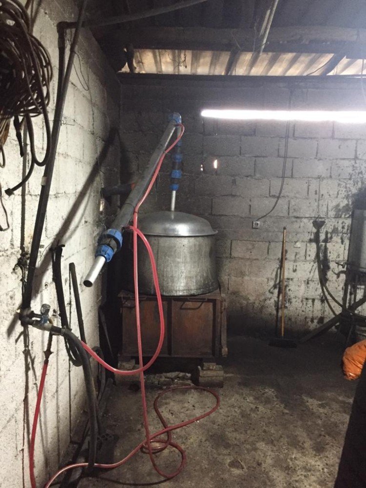 Tarsus’ta Kaçak İçki Operasyonu