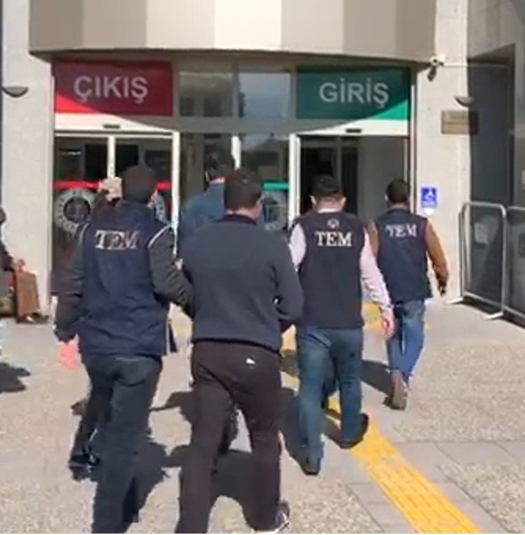 Aksaray’da Fetö Ve Deaş Operasyonu