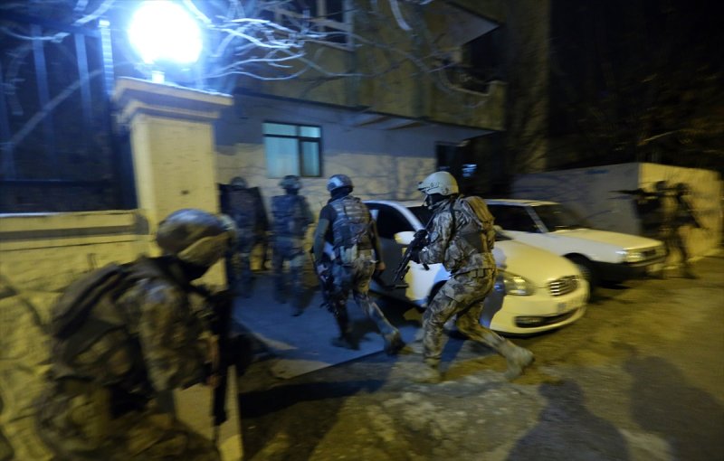 Ankara'da Yabancı Uyruklu Sokak Satıcılarına Operasyon