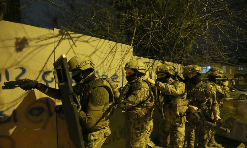 Ankara'da Yabancı Uyruklu Sokak Satıcılarına Operasyon