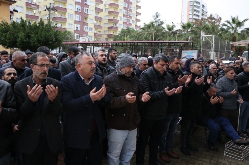 Eşi Tarafından Öldürülen Üniversite Öğrencisi Kadın Son Yolculuğuna Uğurlandı
