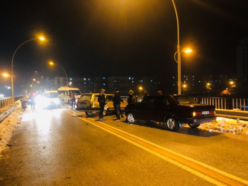 Karaman'da Kardan Temizlenen Yollarda Buzlanma Tehlikesi