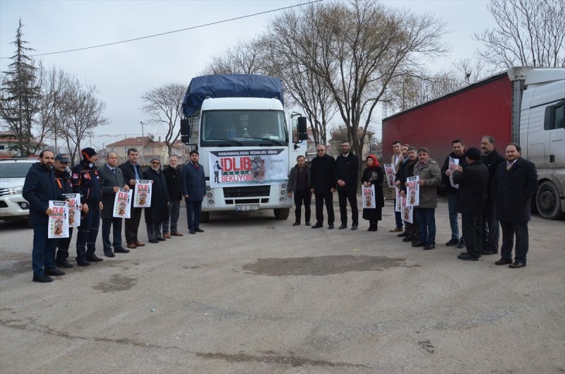 Karaman'dan İdlib'e Bir Tır İnsani Yardım Malzemesi Gönderildi