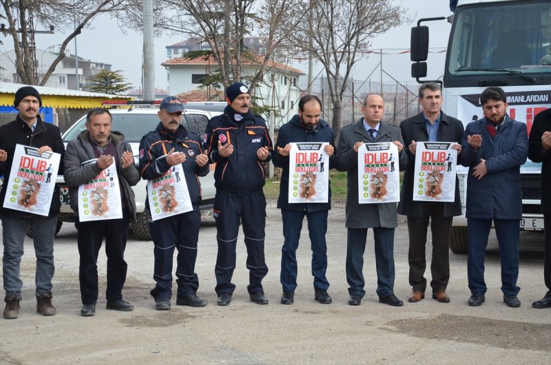 Karaman'dan İdlib'e Bir Tır İnsani Yardım Malzemesi Gönderildi